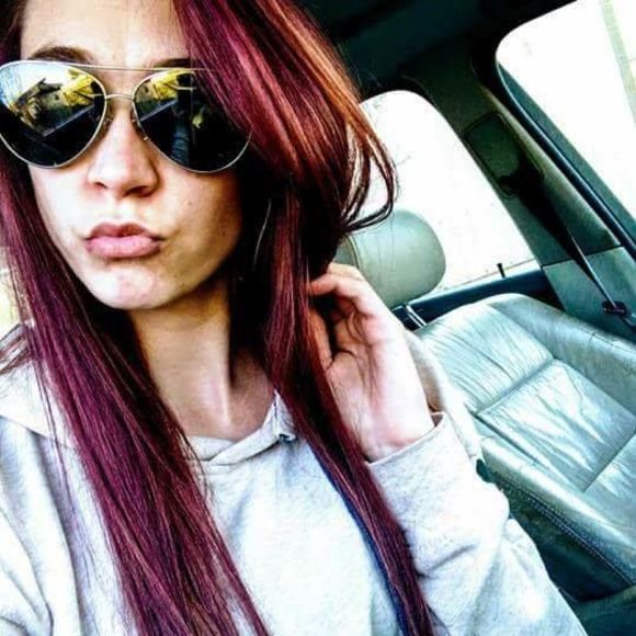 Meet your Posher, Nicolee - Picture 1 of 1